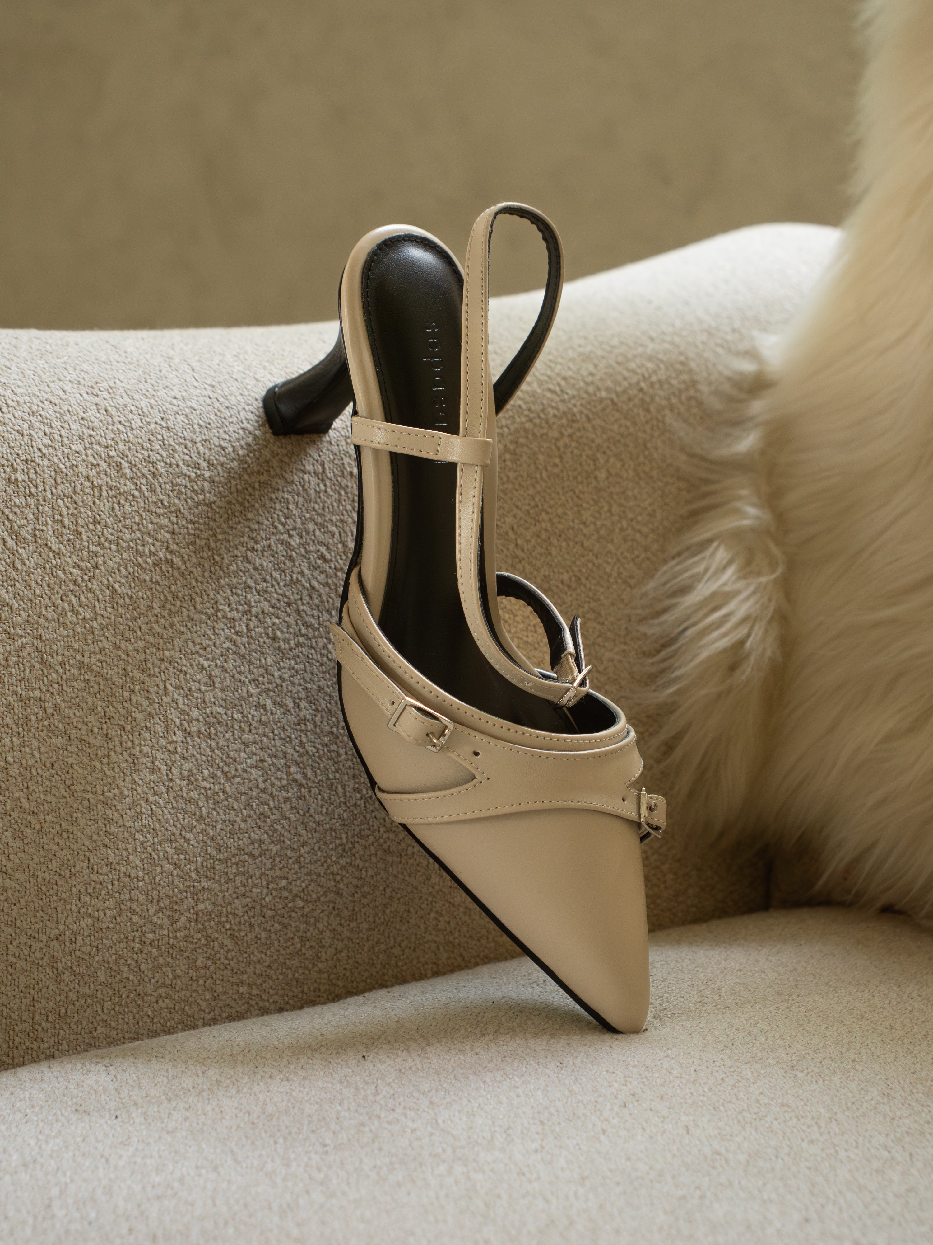 Amoura Mules